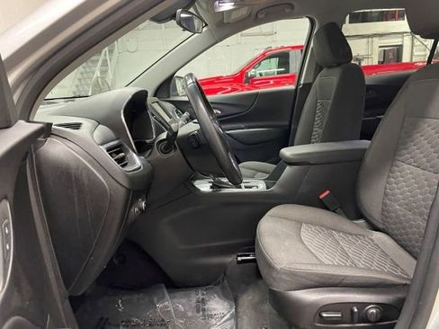 Used 2019 Chevrolet Equinox LT image 11