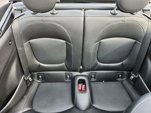 Used 2019 MINI Cooper S image 15