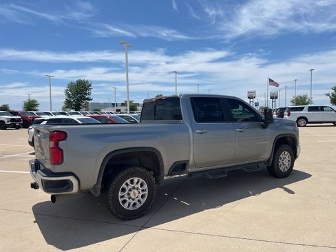 Used 2024 Chevrolet Silverado 2500 LT w/ Convenience Package AWD/4WD image 5