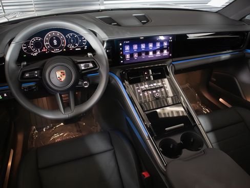 New 2026 Porsche Panamera RWD image 18