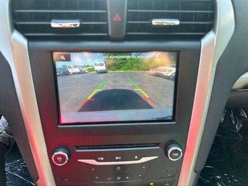 Used 2014 Ford Fusion Energi SE FWD image 24