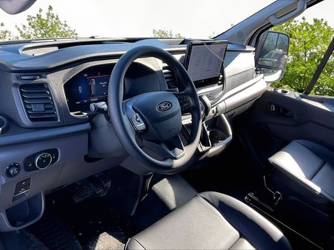 New 2026 Ford Transit 350 148 Medium Roof w/ Load Area Protection Package image 6
