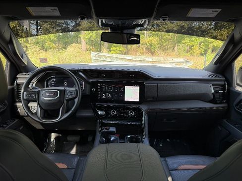 Used 2024 GMC Sierra 1500 AT4 w/ AT4 Premium Package image 33