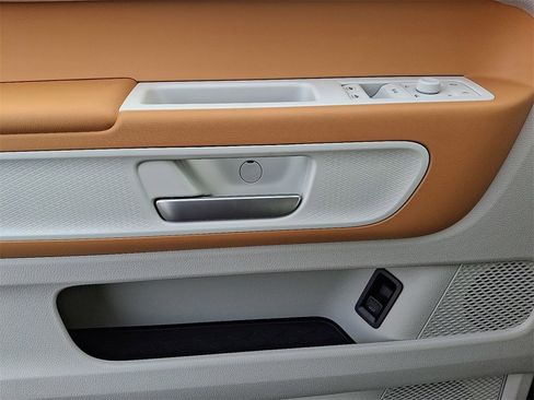 New 2025 Volkswagen ID. Buzz 1st Edition image 6