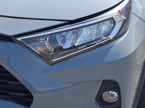 Used 2020 Toyota RAV4 XLE image 27