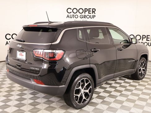 Used 2024 Jeep Compass Limited image 19