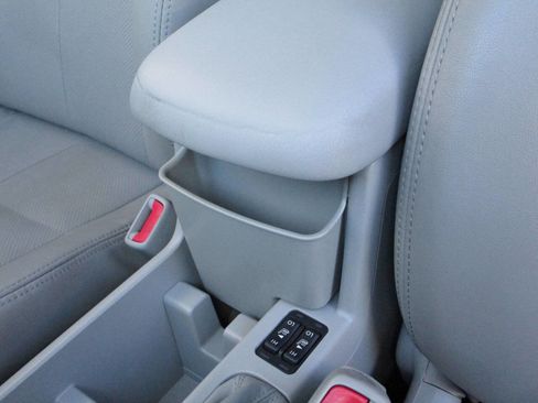 Used 2012 Subaru Forester 2.5X Limited image 20