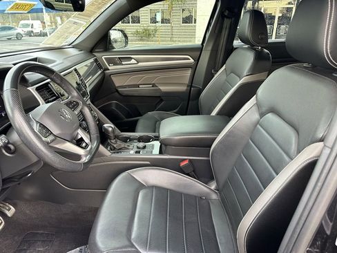 Used 2023 Volkswagen Atlas Cross Sport SEL Premium R-Line image 11