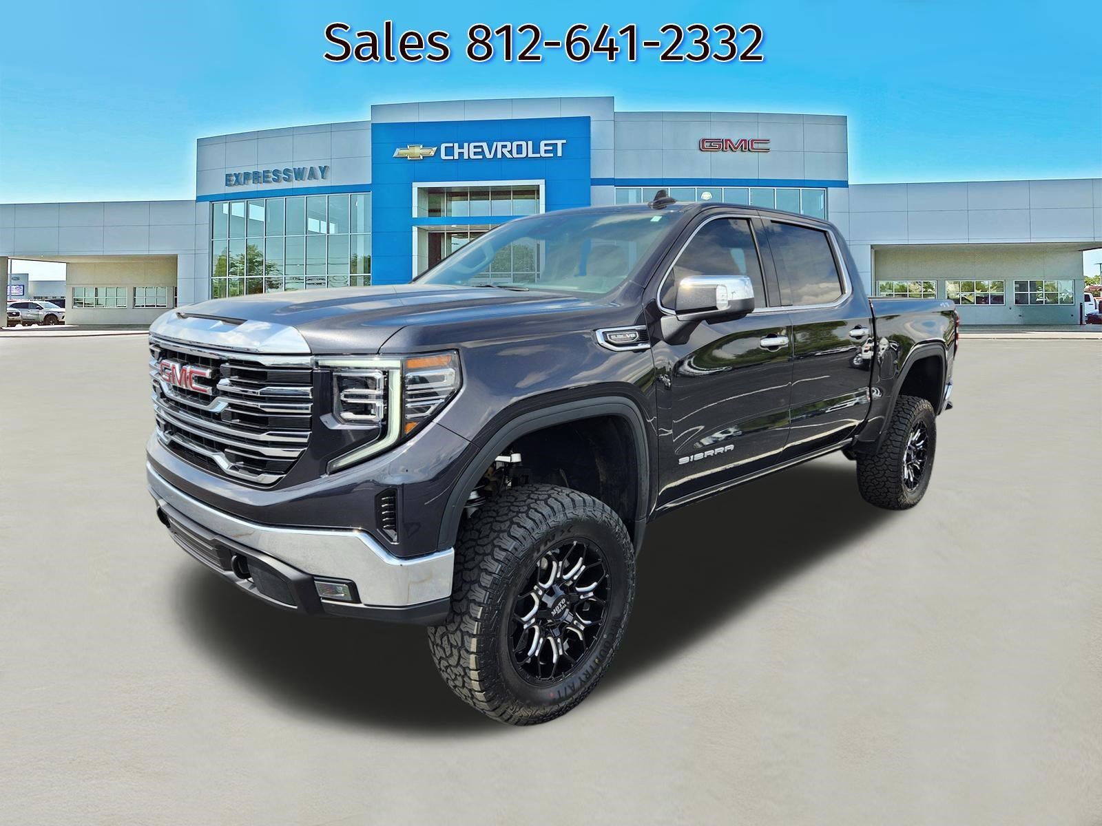 Used 2026 GMC Sierra 1500 SLT AWD/4WD image 3