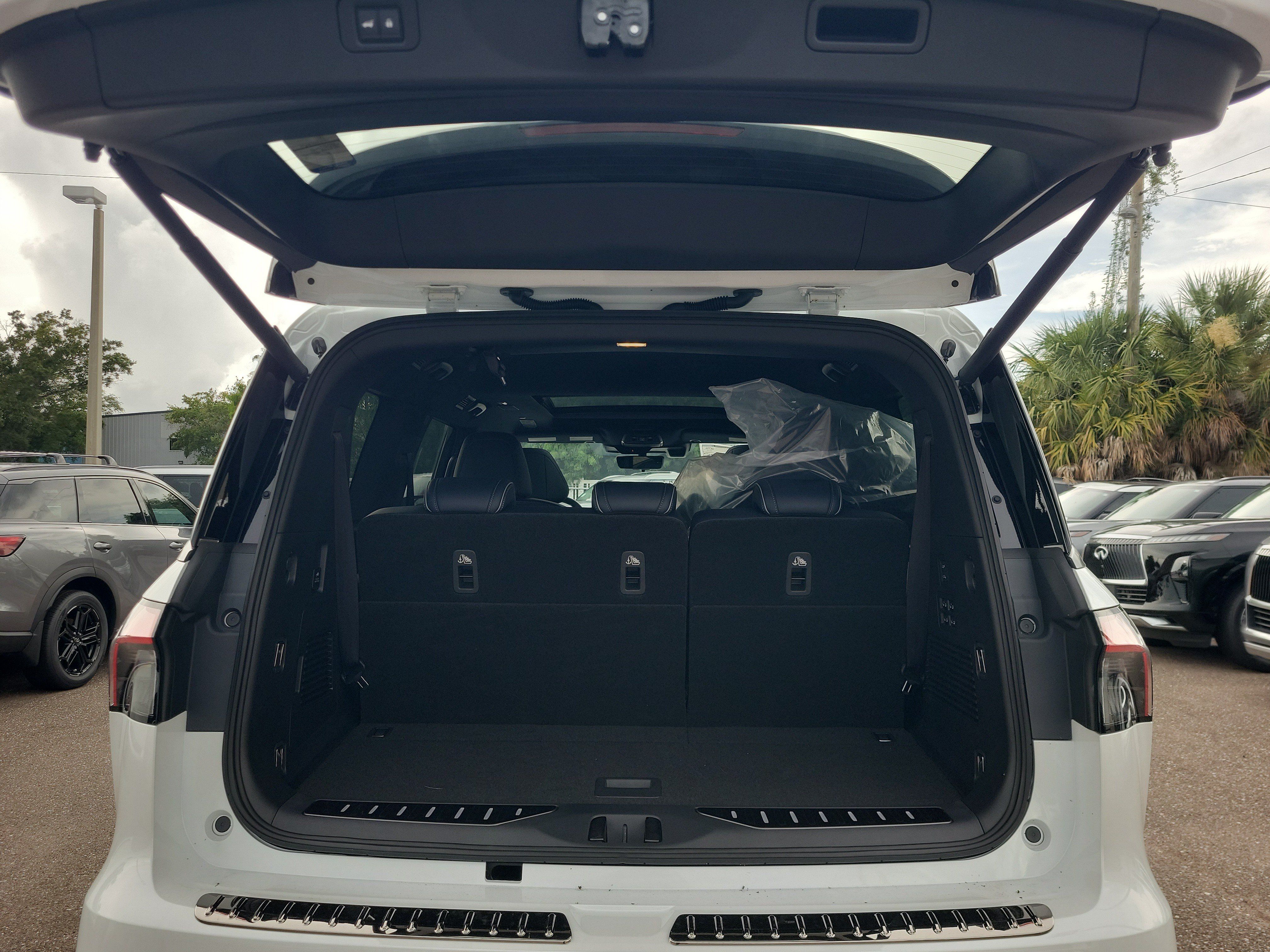 New 2026 INFINITI QX80 4WD image 27