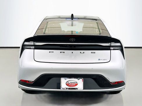 New 2026 Toyota Prius Plug-In Hybrid image 5