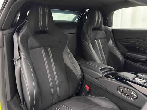 Used 2022 Aston Martin V8 Vantage image 15
