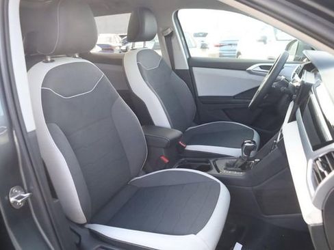 New 2026 Volkswagen Taos SE FWD image 20