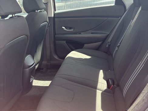 Used 2024 Hyundai Elantra SEL image 17