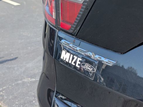 Used 2017 Ford Escape S image 23