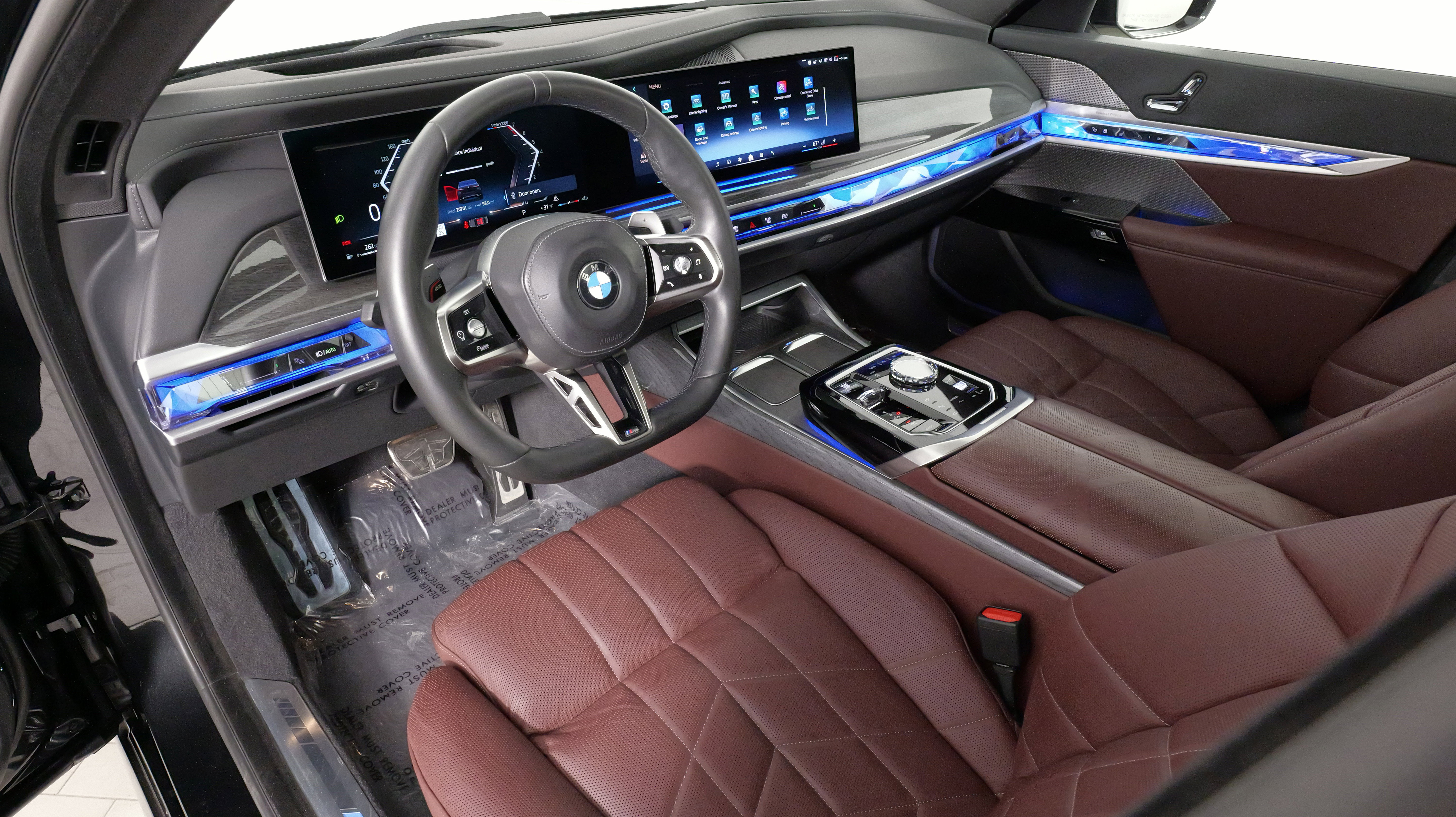 Used 2023 BMW 760i xDrive AWD/4WD image 25