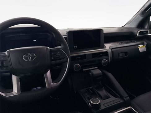 Certified 2025 Toyota Tacoma TRD Sport image 30