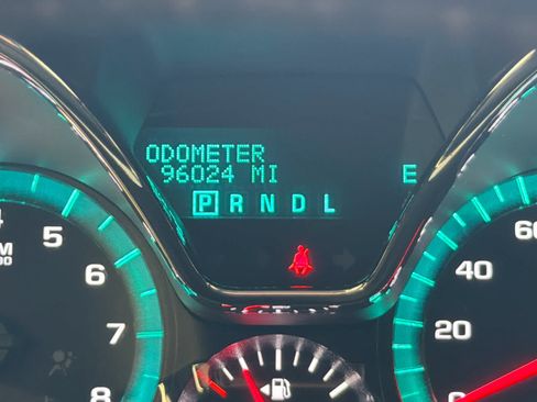 Used 2017 Chevrolet Traverse LT w/ Style and Technology Package FWD image 38