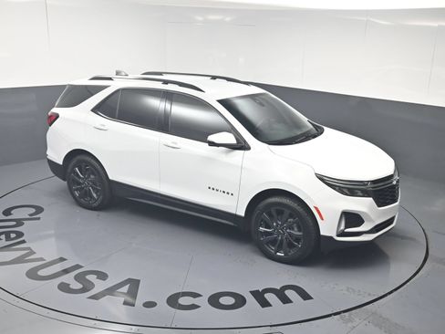 Used 2022 Chevrolet Equinox RS w/ Infotainment Package AWD/4WD image 32