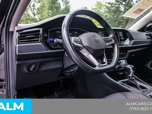 Used 2024 Volkswagen Jetta SE FWD image 21