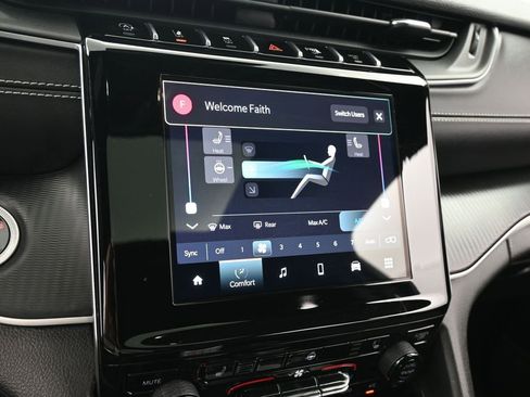 Used 2023 Jeep Grand Cherokee Altitude image 18