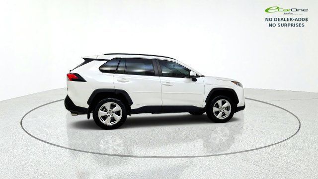 Used 2021 Toyota RAV4 XLE Premium AWD/4WD image 9