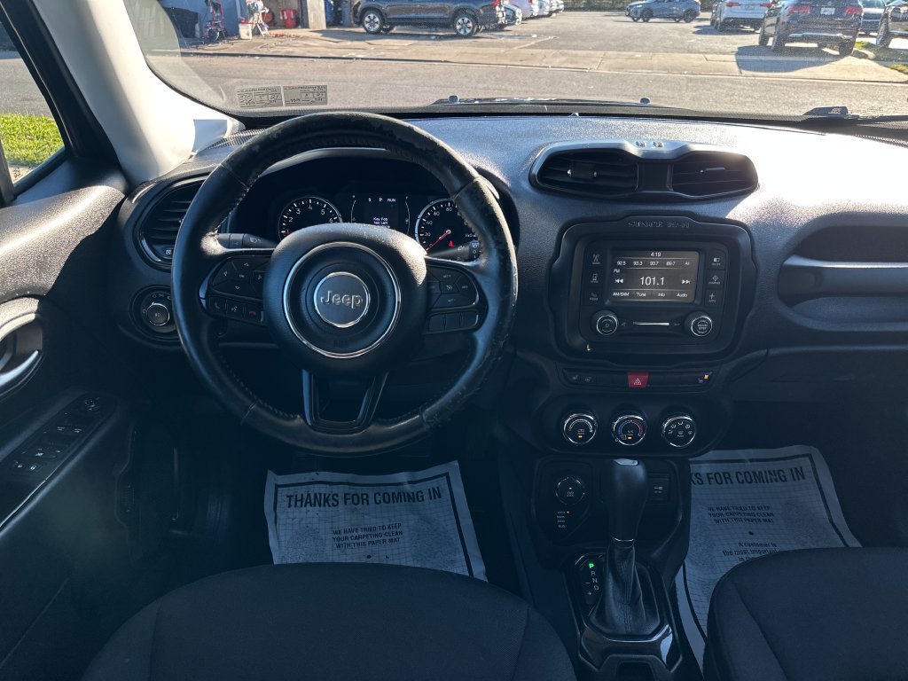 Used 2017 Jeep Renegade Altitude AWD/4WD image 25