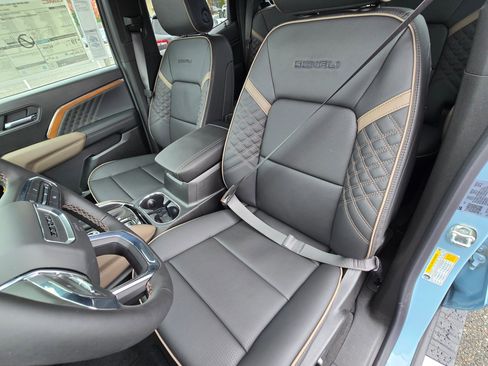 New 2026 GMC Canyon Denali image 23