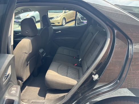 Used 2019 Chevrolet Equinox LT w/ Driver Convenience Package FWD image 18