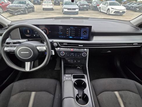 Used 2025 Hyundai Sonata SEL FWD image 27