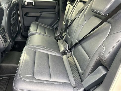 New 2025 Ford Bronco Badlands image 20