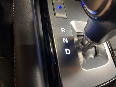 Used 2025 Genesis G70 2.5T image 26