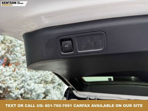 Used 2024 Ford Expedition XLT image 39