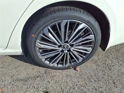 New 2025 Nissan Altima 2.5 SL image 4