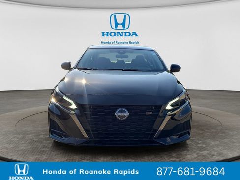 Used 2025 Nissan Altima 2.5 SR FWD image 8