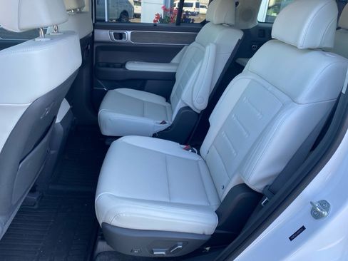 Used 2024 Hyundai Santa Fe Calligraphy AWD/4WD image 24