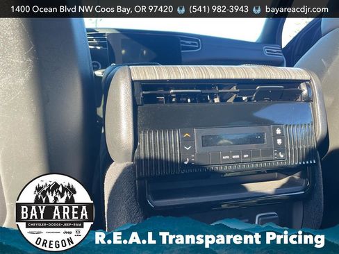 Used 2024 Jeep Wagoneer Series III image 19