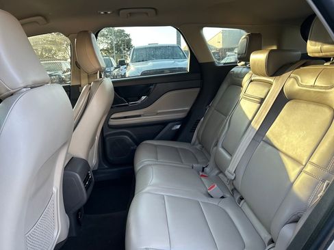 Used 2022 Lincoln Corsair FWD image 11