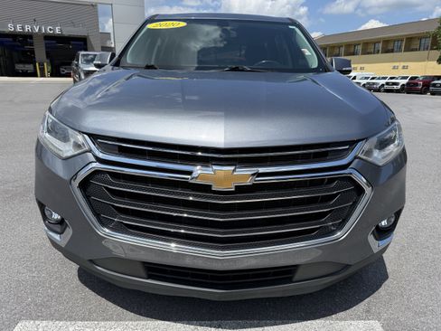 Used 2020 Chevrolet Traverse LT FWD image 2