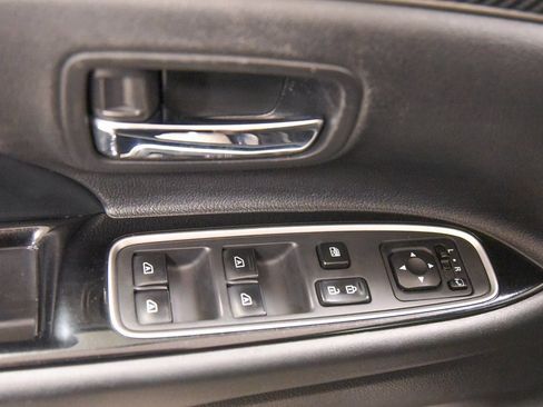 Used 2021 Mitsubishi Outlander SEL image 16