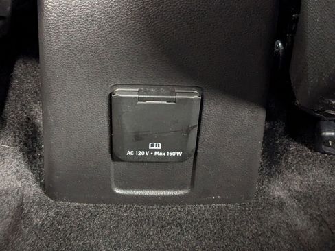 Used 2021 Chevrolet Trax LT w/ LT Convenience Package image 21