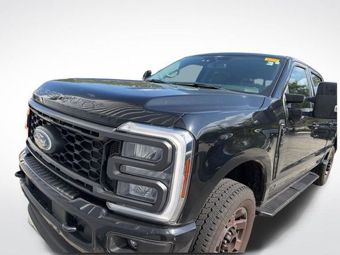 Used 2024 Ford F350 Lariat w/ Lariat Ultimate Package AWD/4WD image 3