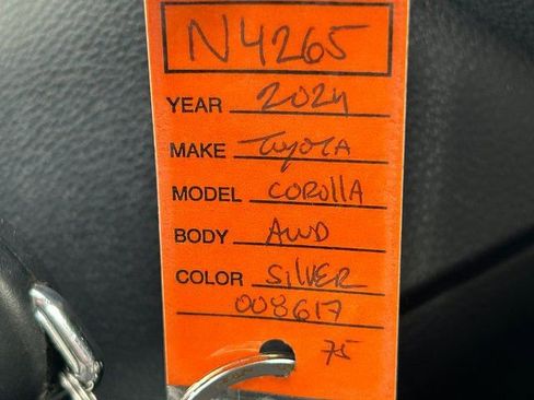 Used 2024 Toyota Corolla LE AWD/4WD image 34
