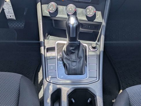 Used 2020 Volkswagen Jetta S FWD image 18