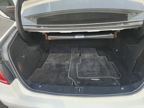 Used 2014 Mercedes-Benz E 350 Sport image 11