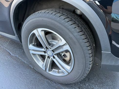 Used 2016 Mercedes-Benz GLC 300 4MATIC image 40