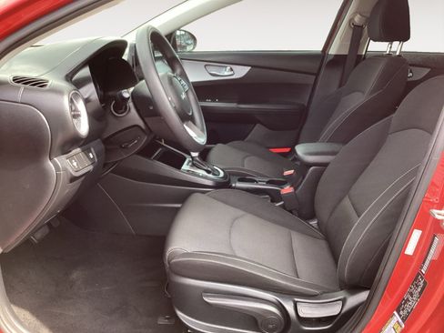 Used 2024 Kia Forte LXS FWD image 25
