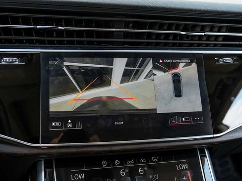 Used 2020 Audi Q8 Premium Plus w/ Premium Plus Package image 23