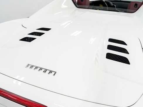 Used 2014 Ferrari 458 Spider RWD image 57