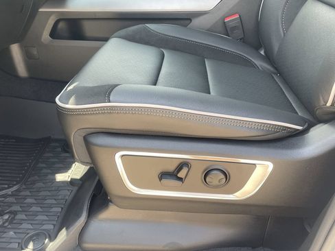 New 2026 RAM 1500 Laramie w/ Night Edition AWD/4WD image 12